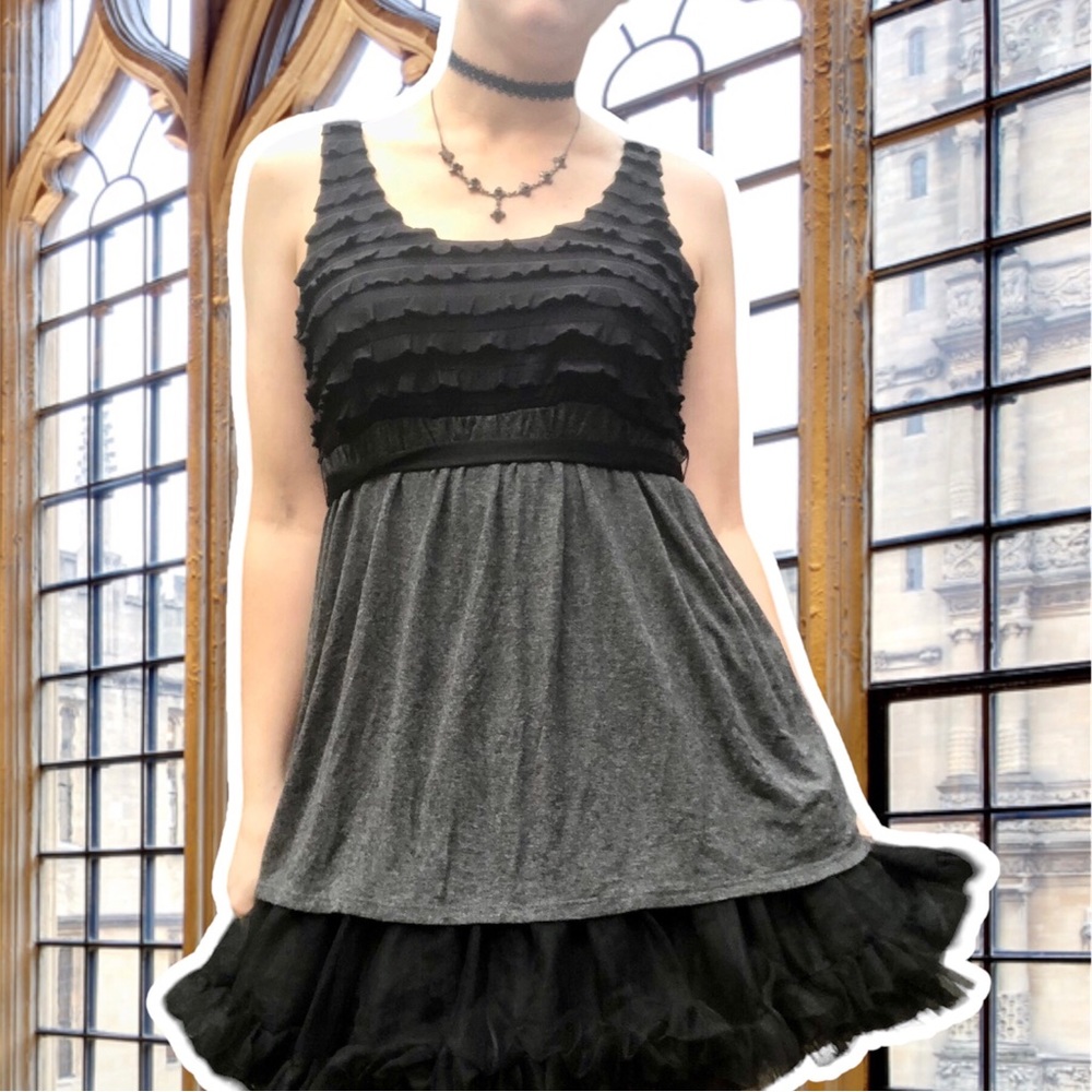 True Vintage y2k Weston Wear Tunic with Ruffled Bodice, Size M
